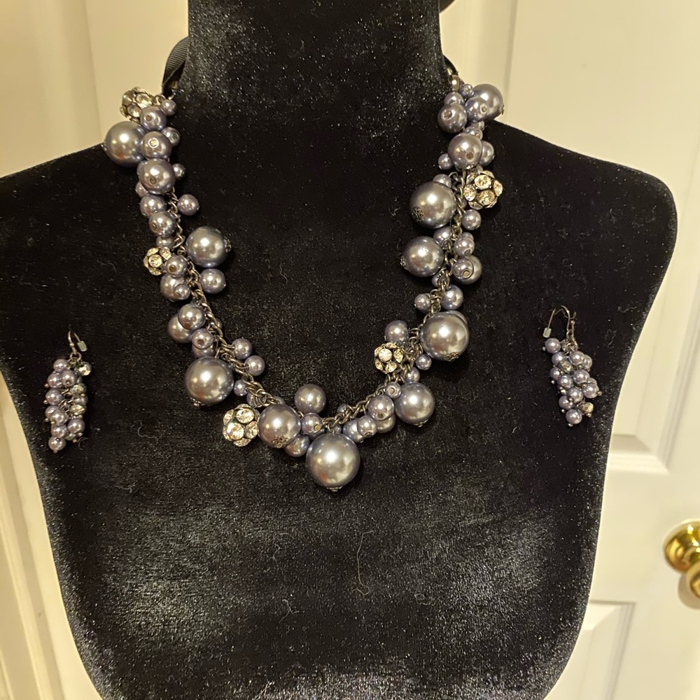 Vera Wang chunky necklace and matching earrings